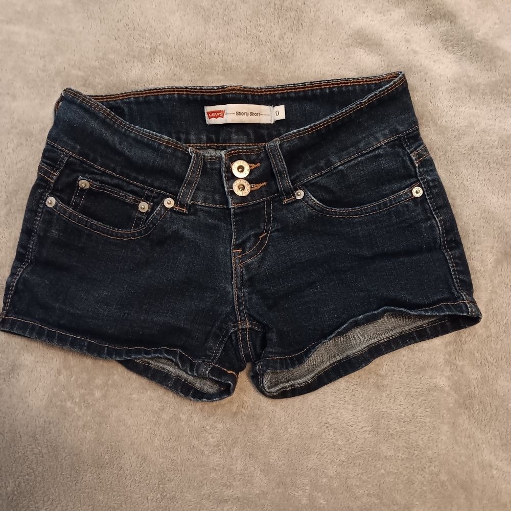 Levi Shorty Short